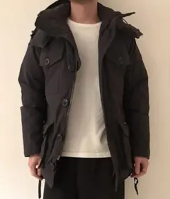 カナダグース ダウンジャケット