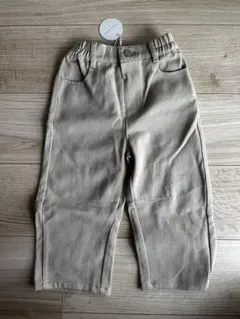 新品未使用　ユネベベ　unem.bebe パンツ　ベージュパンツ　90