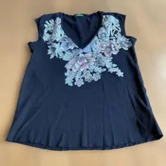 黒 花柄刺繍 ノースリーブ トップス