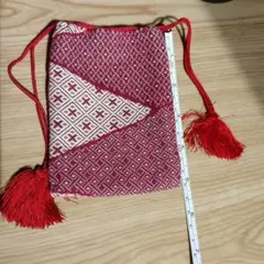 赤と白の和装用巾着バッグ