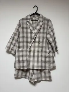 ベージュチェック柄　セットアップ