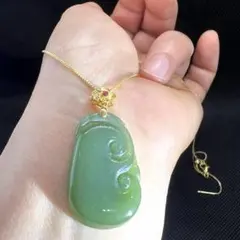 18k使用 天然陽緑翡翠 如意 ペンダントトップ　鑑定書付き　AB984