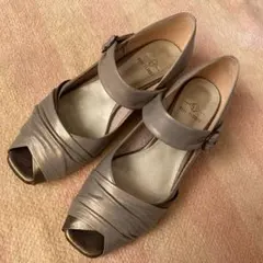 レディース パンプス　ストラップ