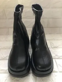 黒 レザー 厚底ブーティ ジッパー付き