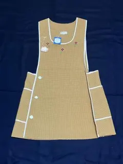 花刺繍付き茶色チェックエプロン