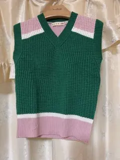UNIQLO マルニ　ニットベスト ニット  XSサイズ  グリーン×ピンク