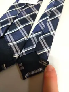 紺系チェック ネクタイ　シルク(絹)100%