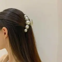 b☆安心のメルカリ便☆韓国☆2個セット☆ 大パール ☆ ヘアバンド☆ バレッタ