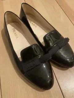 2026年最新】プラダ フラットシューズの人気アイテム - メルカリ