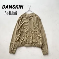 DANSKIN ノーカラー ジップアップ ブルゾン ジャケット ベージュ Mのサムネイル