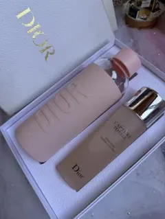 DIORディオール　ノベルティ ピンク水筒
