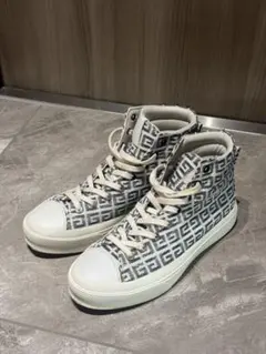 GIVENCHY ハイカットスニーカー 総柄のサムネイル