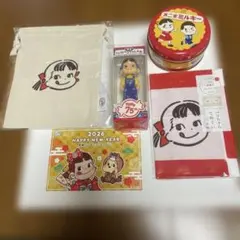 不二家　新春福袋　75周年ペコちゃん人形セット 2026年最新】ペコちゃん人形 福袋の人気アイテム - メルカリ