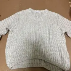 Mサイズ Vネックリブ編みセーター 中白