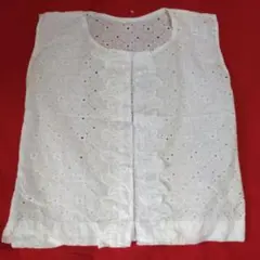 刺繍入りレース　ホワイトコットンベスト