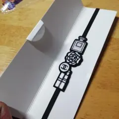 Chanel 本のしおり