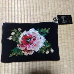 FEILER 薔薇刺繍 ポーチ 黒【新品・未使用】
