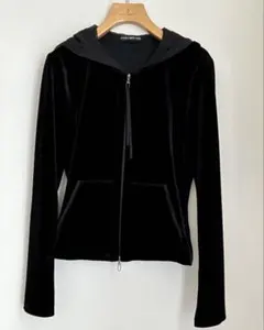 2025年最新】フォクシー ベロア パーカーの人気アイテム - メルカリ