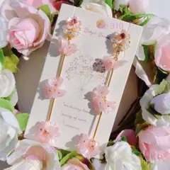 ハンドメイド ♡ 枝垂れ桜 ♡ ビジュー ピアス ♡
