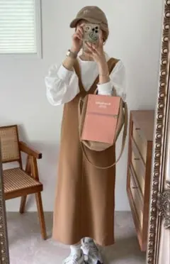 AMIE Vネックワンピース　キャメル