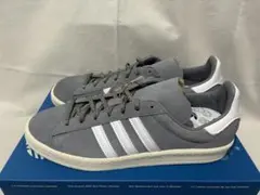 adidas スニーカー