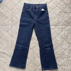 ユニクロ　JEANS ダークブルーブーツカットデニム
