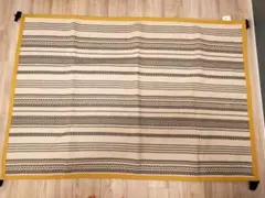 幾何学模様のインド綿ラグ