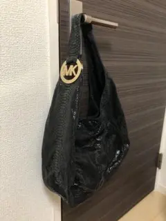 ＭＫ　マイケルコース　肩がけバック　黒　本革
