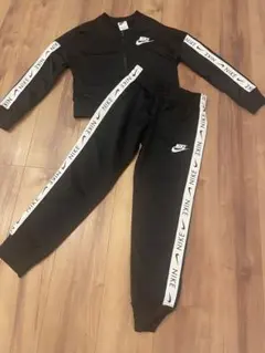 Nike ブラック ジャージセットアップ M ナイキ　丈短め股上浅め　ダンス