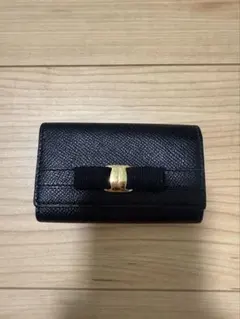 Salvatore Ferragamo キーケース リボン 黒