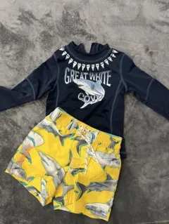 サメ柄ラッシュガードと水着セット