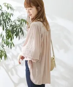 極美品✨ベージュ❤️　サニーレーベル　コットンガーゼギャザーシャツブラウス