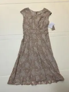 【新品未使用・結婚式などに】EMMA JAMES ベージュレースワンピース