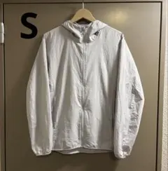 Uniqlo ポケッタブルUVカットパーカ