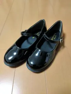BETTY KIDS ブラック フォーマルシューズ22センチ