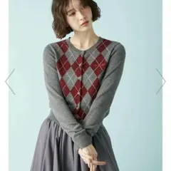 リリーブラウン ロゴ刺繍アーガイルカーディガン