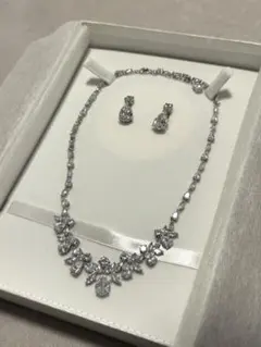 Love Tiara ラブティアラ　ネックレス＆イヤリング