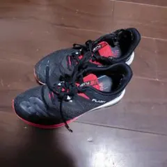 New Balance FLASH ランニングシューズ ブラック レッド