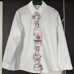 キャラクター刺繍ホワイト長袖シャツ