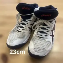 バスケットシューズ　asics 23cm