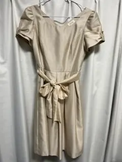 ドレス　ゴールド