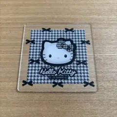 サンリオキャラクターズ　アクリルコースター　ハローキティ　セリア