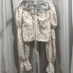 花柄 フリルブラウスのサムネイル