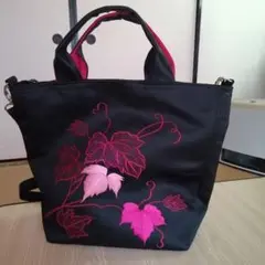 帯のハンドメイド刺繍入り黒とピンクのハンドバッグ2ウエイ
