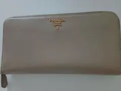 PRADA サフィアーノ ラウンドファスナー 長財布のサムネイル