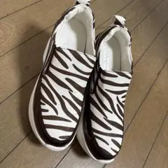 スリッポン スニーカー