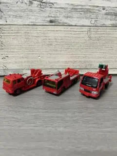 トミカ 消防車 3台セット パーツ欠損のサムネイル