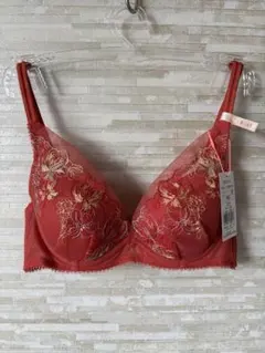 B65」トリンプ 南国花チャーミングラマー スリムライン DeepV ブラジャー