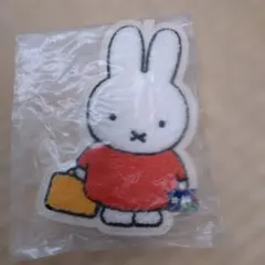 新品　ミッフィー サガラ刺繍パスケース
