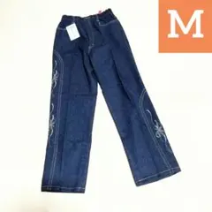 花柄　刺繍ジーンズ　ストレートデニム　レディース【新品・タグ付き】